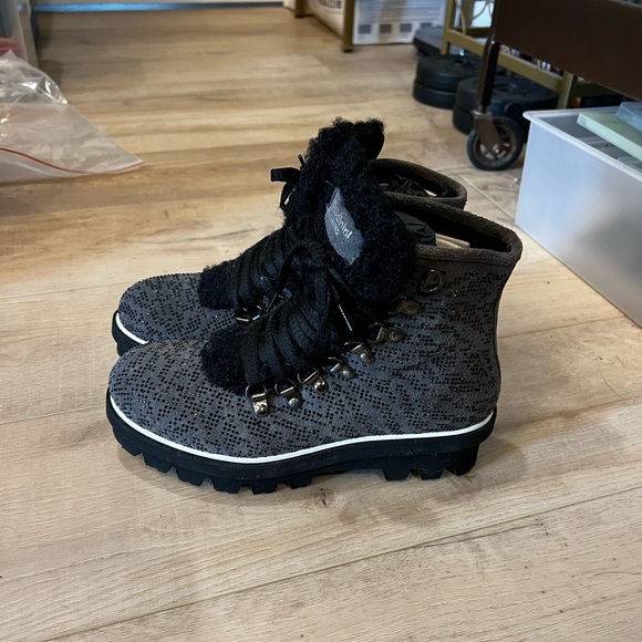 Baldinini Trend High-Top Winter Sneakers EU 38 / US 7.5–8 – Shearling Trim – New - Picture 2 of 4